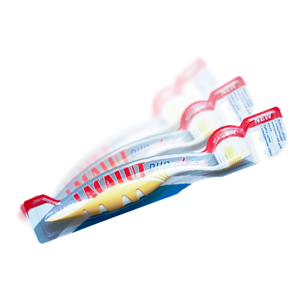 Зубная щетка Lacalut Duo Clean ( Лакалут Дуо Клин) с пластинкой для чистки языка